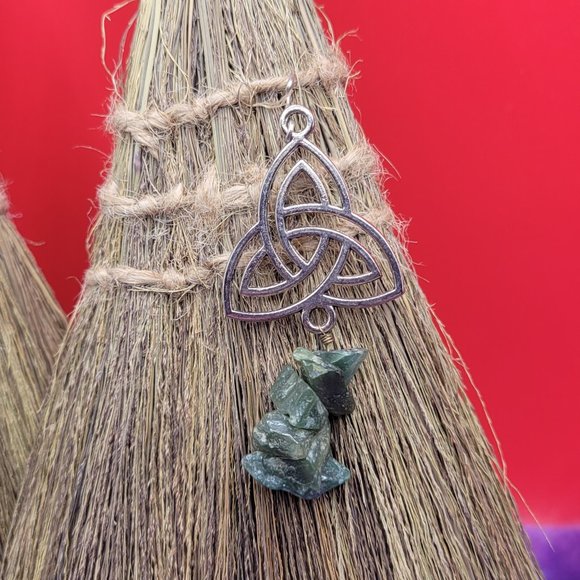 Witch Green Aventurine Triquetra Charm Broom - Picture 7 of 8